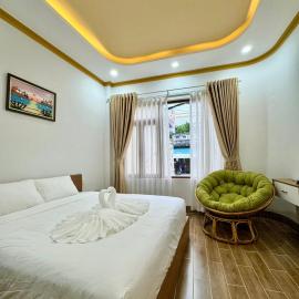 Linh House, Hotel in Ấp Bình Hưng