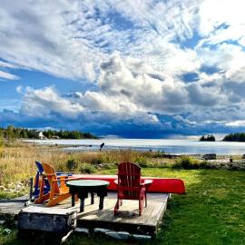 The Lookout - Waterfront Bliss near Tobermory, hotel a Miller Lake