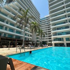 ApartaStudio, Spa, Restaurante, Cancha de Tenis en Condominio a pasos de Hoteles Radisson, Hollyday inn, Americas, hotel din Cartagena de Indias
