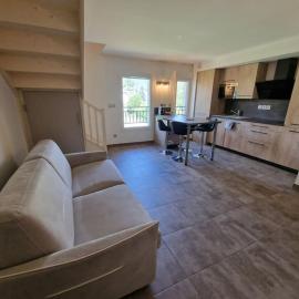 Superbe T2 duplex vue sur les montagnes, hotel en Chorges