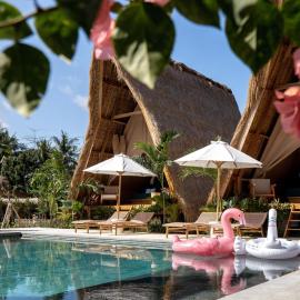Dejama Glamping Resort Lombok, hotel a Bumbang
