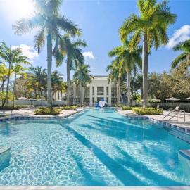 Doral Pool 1107 by Wave Properties