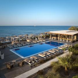 Sea Breeze Santorini Beach Resort, Curio Collection by Hilton – hotel w mieście Perissa