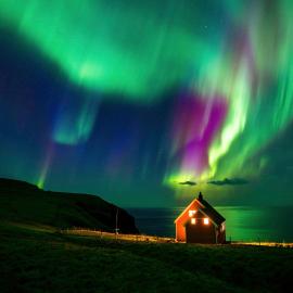 The Yellow House by the End of Suðuroy, hotell i Sumba