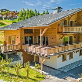 Chalet Tiki avec jacuzzi, terrasse, 5 chambres