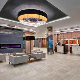 Delta Hotels by Marriott Edmonton Centre Suites, hotel di Edmonton