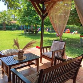 Noufara Apartments, hotel in Nea Mesangala