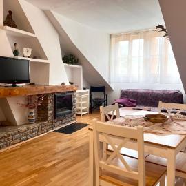 Apartamento Céntrico con Parking - L'Amfitriona, hotel v destinácii Rialp