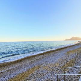 Estudio con acceso privado a la playa.