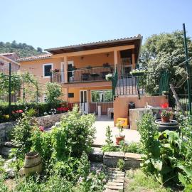 LILY's Peaceful Oasis- BRAND NEW, hotel a Korita