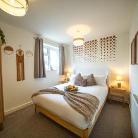 Cotswolds, Beautiful 5 bed 3 bath house, lovely garden, free parking
