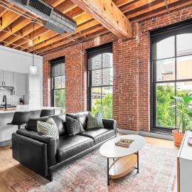 Brick & Bed Riverfront Lofts, G 201