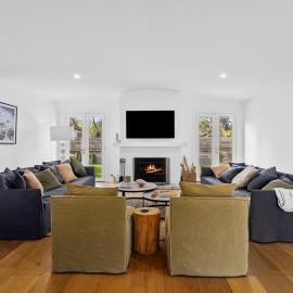 Westhaven Walk to Beach Shop Pool Spa Open Fire, hotel in Sorrento