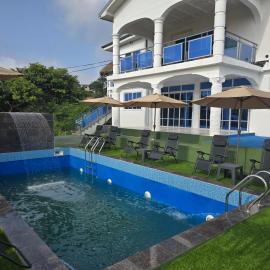 Cape Coast Travellers' Inn, Hotel in Cape Coast