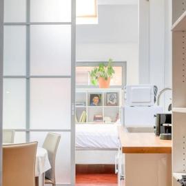 Cozy Retreat with Sauna near Gent-St-Pieters โรงแรมในเกนต์