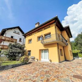 Apartment La Corleta di Sora by Interhome, hotel u gradu Ovaro