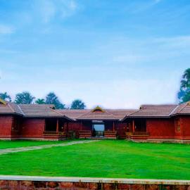 Parampara Resort Chikmagalur, hotel in Kalasa