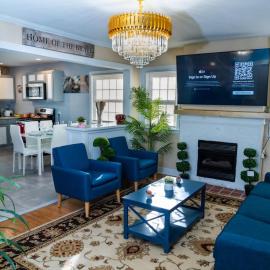 King Beds -Pet Friendly Fully Fenced Yard, hotelli kohteessa Kenmore
