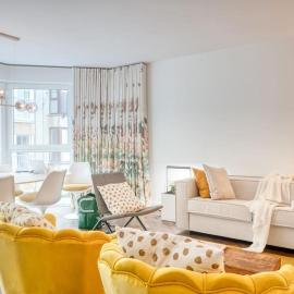 Seaside Haven for 6 with Parking in Knokke, Hotel in Heist