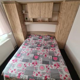 Apartament 2 camere R4, hotel in Siret