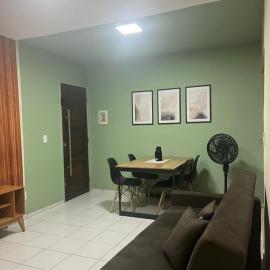 Impera House Ap com dois banheiros، فندق في امبراتريز