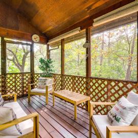 2 Mi to Parkway! Pet-Friendly Cabin w/ Hot Tub