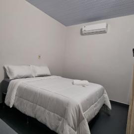 Habitacion doble en el centro de asunción solo efectivo guaranies, hôtel à Asuncion