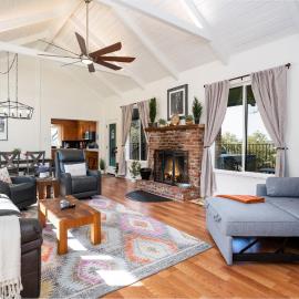 Buckeye Bungalow w hot tub/firepit/views Pet Friendly