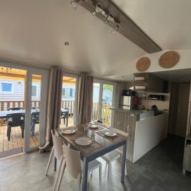 Le Refuge du Bassin - Mobil-home 6 personnes 40m2, хотел в Claouey