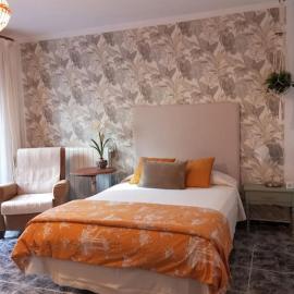 Precioso apartamento, con garaje, hotel in Ejea de los Caballeros