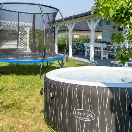 Dom Marcello with jacuzzi, Sun & Snow, hotel in Zastań