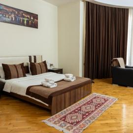 Green City Hotel