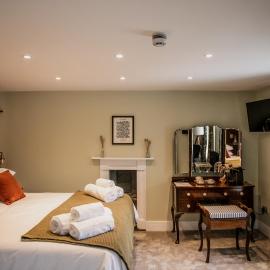 The Heathcock Boutique Hotel - Room 2, hotel Cardiffban