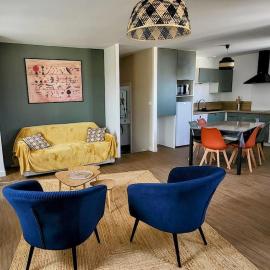 Appartement 2 chambres - 6 personnes - Centre de Parthenay - Garage et Wifi