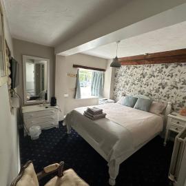 The Black Horse Inn, hotel en Dursley