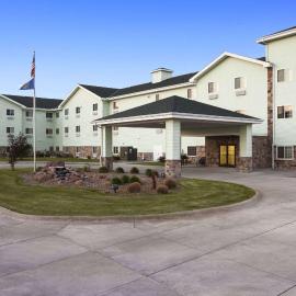 Days Inn & Suites by Wyndham Columbus NE、コロンバスのホテル