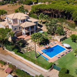 Luxuosa moradia V5 em Quarteira - Greice Homes