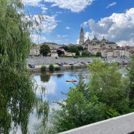 Balcon sur la rivière