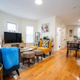 14b-Newly Renovated, Uniquely decorated Apartment