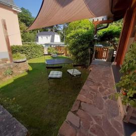 Kleines Ferienhaus Hoher Stein im Elbtal، فندق في كوسفيج