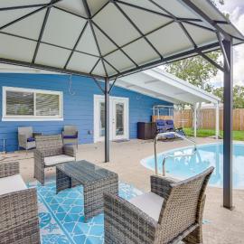 Mins from Anna Maria Island: Bright Home w/ Pool!