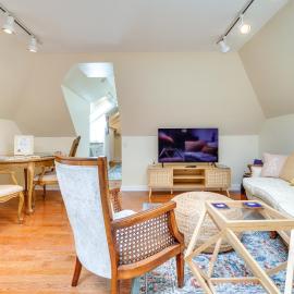 Studio in Historic Cathedral Hill Neighborhood!, viešbutis mieste Sent Polas