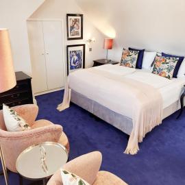 Boutique Hotel Sir & Lady Astor - The Charming City Hotels، فندق في دوسلدورف