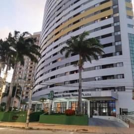 Hotel Natal Plaza com piscina, academia, 100m da praia de Ponta Neg