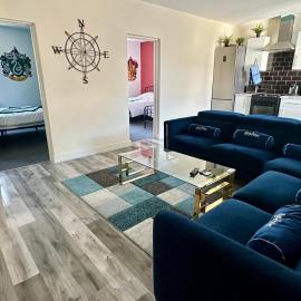 HP Wizards Corner Spacious 4 bed near Watford Junction, hotel in Watford