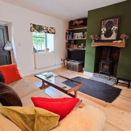 Cosy Welsh Town Cottage