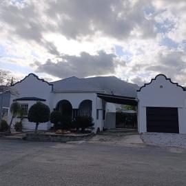 Villa Villiers, hotel in Villiersdorp