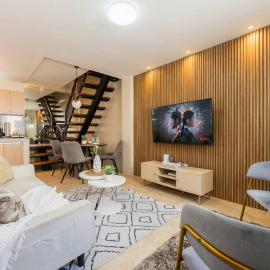 Furnished 3BR Townhouse Near Cebu IT Park with Parking, Fast WiFi, Netflix and More