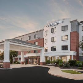 Courtyard Portland Airport، فندق في ساوث بورتلاند
