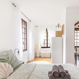 Appartement 2 pièces 36m2, CDG Airport, Disneyland Paris, Asterix, Parc des expo, 10min gare de Chelles, Parking gratuit dans la ville